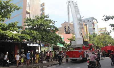 Cháy quán karaoke ở Đà Nẵng, nhiều khách đang hát hốt hoảng tháo chạy