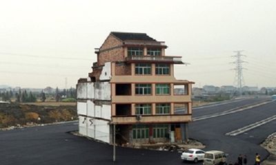 Bất lực với những ngôi nhà ‘cứng đầu” và “lì lợm” nhất Trung Quốc