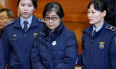 Bạn thân cựu tổng thống Hàn Quốc lĩnh án tù