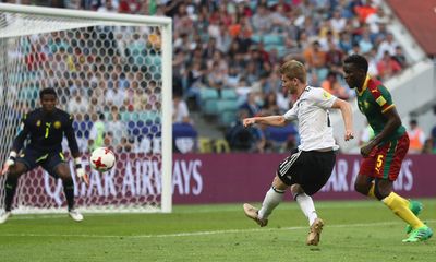 Hạ gục Cameroon, Đức gặp Mexico ở bán kết 