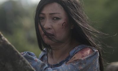 Phương Thanh bị Trương Thanh Long đánh bầm dập trong phim ngắn