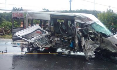 Vụ xe hai khách đấu đầu ở Kon Tum: Thêm một nạn nhân tử vong