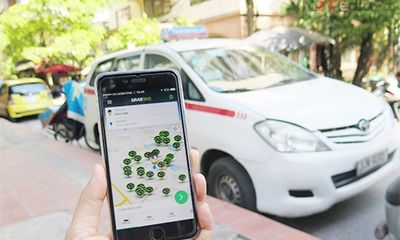 Taxi truyền thống bị thanh tra thuế cùng Grab, Uber