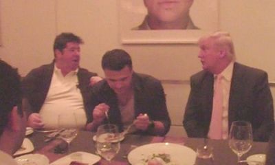 Xuất hiện bằng chứng Tổng thống Trump ăn tối với nhân vật liên quan đến bê bối email của con trai