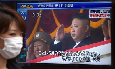 Giáo viên Nhật Bản chi 71.000 USD xây hầm tránh tên lửa hạt nhân Triều Tiên
