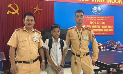 Hà Nội: CSGT giúp cháu bé 14 tuổi ở Phú Thọ tìm lại gia đình