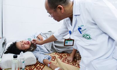 Dồn dập bệnh nhân nhập viện do sốt xuất huyết: Giường bệnh thiếu, bác sĩ kiệt sức