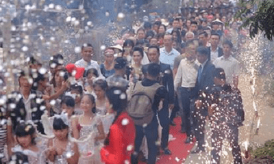 Ly kỳ đám cưới kéo dài 28 ngày của đại gia Hà Nội với người vợ kém… 52 tuổi