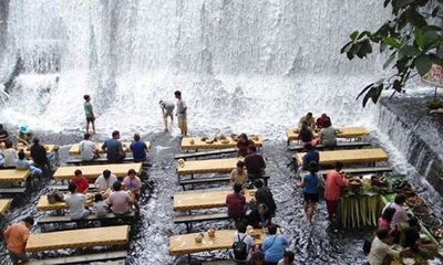 Độc đáo nhà hàng ở chân thác nước