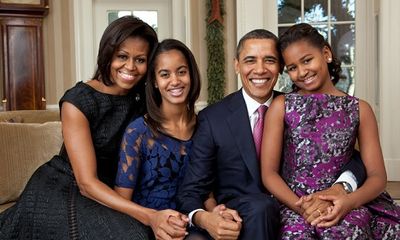 Vợ chồng Barack Obama nuôi dạy con gái thành nhà lãnh đạo