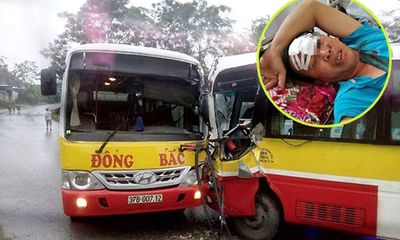 Vụ xe buýt đối đầu, 4 người thương nặng phải nhập viện