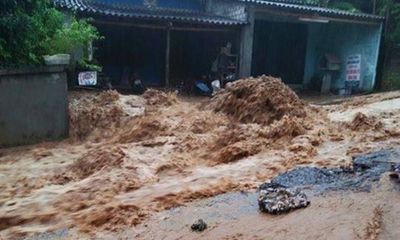 Lũ lụt lịch sử ở Hòa Bình, gần 20 người bị cuốn mất tích