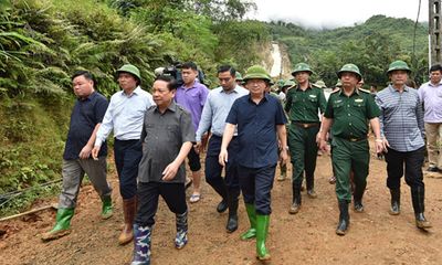 Phó Thủ tướng trực tiếp chỉ đạo tìm kiếm nạn nhân vụ lở đất tại Hòa Bình