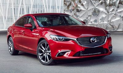 Mazda6 tiếp tục giảm giá, chỉ còn 820 triệu đồng