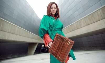 Ninh Dương Lan Ngọc “chơi màu” ấn tượng tại Seoul Fashion Week