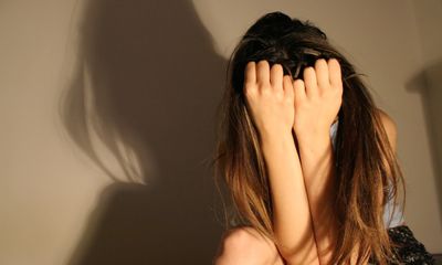 Bé gái 5 tuổi được giải cứu khỏi bọn buôn bán tình dục