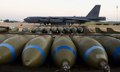 Mỹ sắp chuyển máy bay B-52 sang trạng thái ném bom hạt nhân