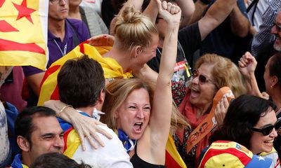 Chính phủ Tây Ban Nha phản ứng sau khi Catalonia tuyên bố độc lập