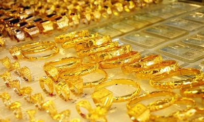 Giá vàng hôm nay 30/10: Giá vàng SJC tiếp tục giảm 30 nghìn/lượng