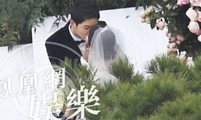 Đám cưới Song Hye Kyo - Song Joong Ki: Cô dâu chú rể ngọt ngào 