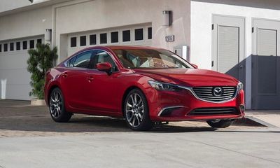 Ô tô Mazda giảm giá hàng loạt mẫu lên tới hơn 100 triệu đồng