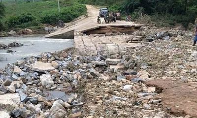 Mưa lớn làm sập cầu, 245 hộ dân ở Đắk Lắk bị cô lập