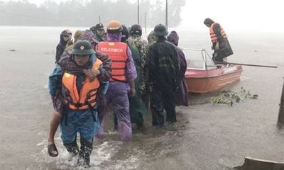 Quảng Ngãi khẩn cấp di dời hàng nghìn hộ dân vùng lũ đến nơi an toàn