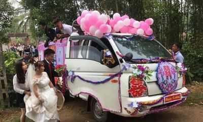 Clip: Màn rước dâu bằng xe tải gây xôn xao của chàng trai xứ Nghệ