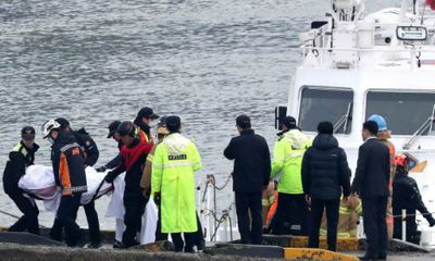 Lật tàu cá Hàn Quốc vì va chạm với tàu chở dầu, 13 người thiệt mạng