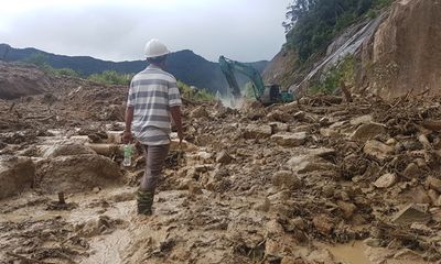 Vụ sạt lở 7.000m3 đất đá: Một làn đường tuyến đèo Nha Trang - Đà Lạt đã được thông