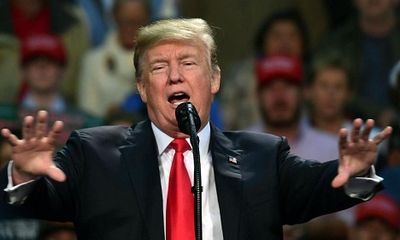 Tổng thống Trump tố truyền thông giả mạo là “vết nhơ của nước Mỹ”