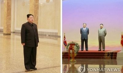 Ông Kim Jong-un viếng lăng cha, cam kết 