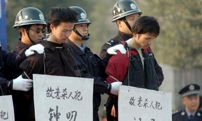 Hàng nghìn người dân Trung Quốc tới xem tuyên án tử hình 10 tội phạm