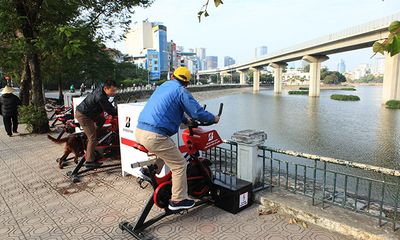 Hà Nội lắp xe đạp lọc nước để làm sạch môi trường 