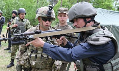 Mỹ phê chuẩn giấy phép thương mại, xuất khẩu vũ khí cho Ukraine