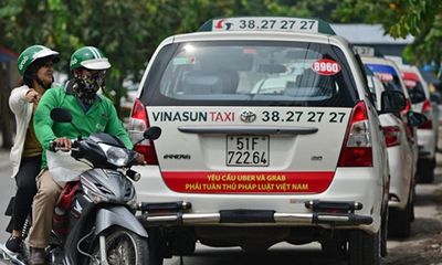 Hiệp hội Taxi TP.HCM kiến nghị coi Uber, Grab là 