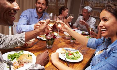 Bật mí cách bảo vệ sức khỏe, tính mạng khi uống rượu trong kỳ nghỉ Lễ