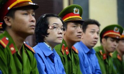 Hoãn xử vụ án Huỳnh Thị Huyền Như