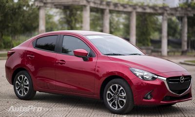 Hàng loạt mẫu xe Mazda, Kia giảm giá ngay từ đầu năm 2018