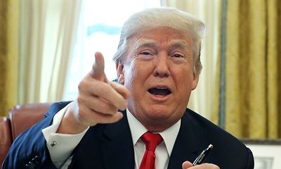Ông Trump nhắn ông Kim Jong-un: “Nút hạt nhân của tôi to và uy lực hơn”