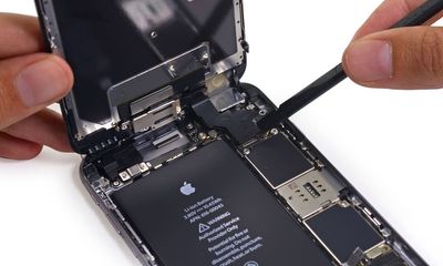 Apple cam kết hoàn tiền chênh lệch nếu người dùng thay pin iPhone trong 30 ngày qua