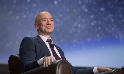 Jeff Bezos soán ngôi người giàu nhất mọi thời đại