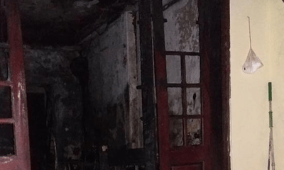 Hà Nội: Cháy nhà dữ dội, 4 mẹ con leo sân thượng kêu cứu