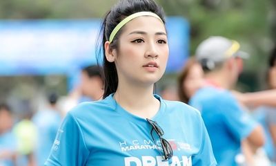 Á hậu Tú Anh xinh đẹp đầy sức sống tham gia marathon đầu năm