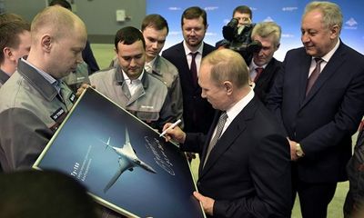 Ông Putin khen máy bay ném bom mới giúp tăng năng lực hạt nhân của Nga