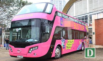 Lộ diện xe buýt 2 tầng mui trần đưa đội tuyển U23 Việt Nam diễu phố