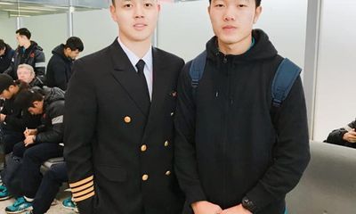 Háo hức gặp lại U23 Việt Nam, dân mạng vẫn cố 'truy tìm' chàng phi công trên chuyến bay đặc biệt