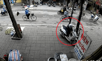 Clip: Thanh niên bịt mặt, bẻ khóa trộm xe tay ga trong 5 giây