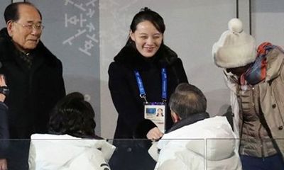 Cái bắt tay giữa Tổng thống Hàn Quốc và em gái Kim Jong-un