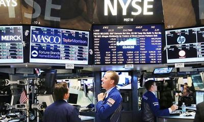 Mỹ: Nhà đầu tư đồng loạt rút tiền khỏi thị trường chứng khoán